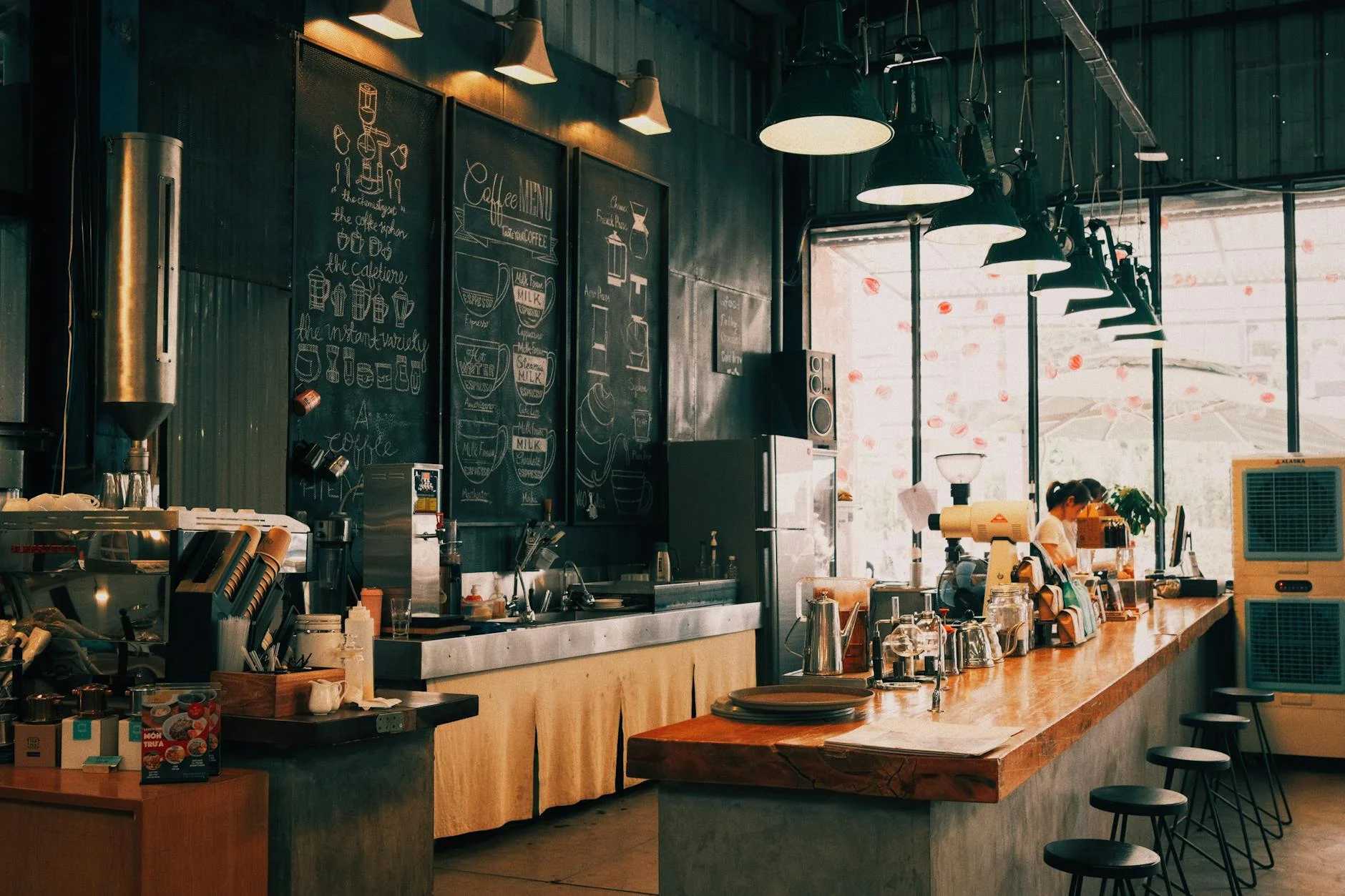 Apa Desain Plafon PVC Untuk Cafe Atau Restoran?