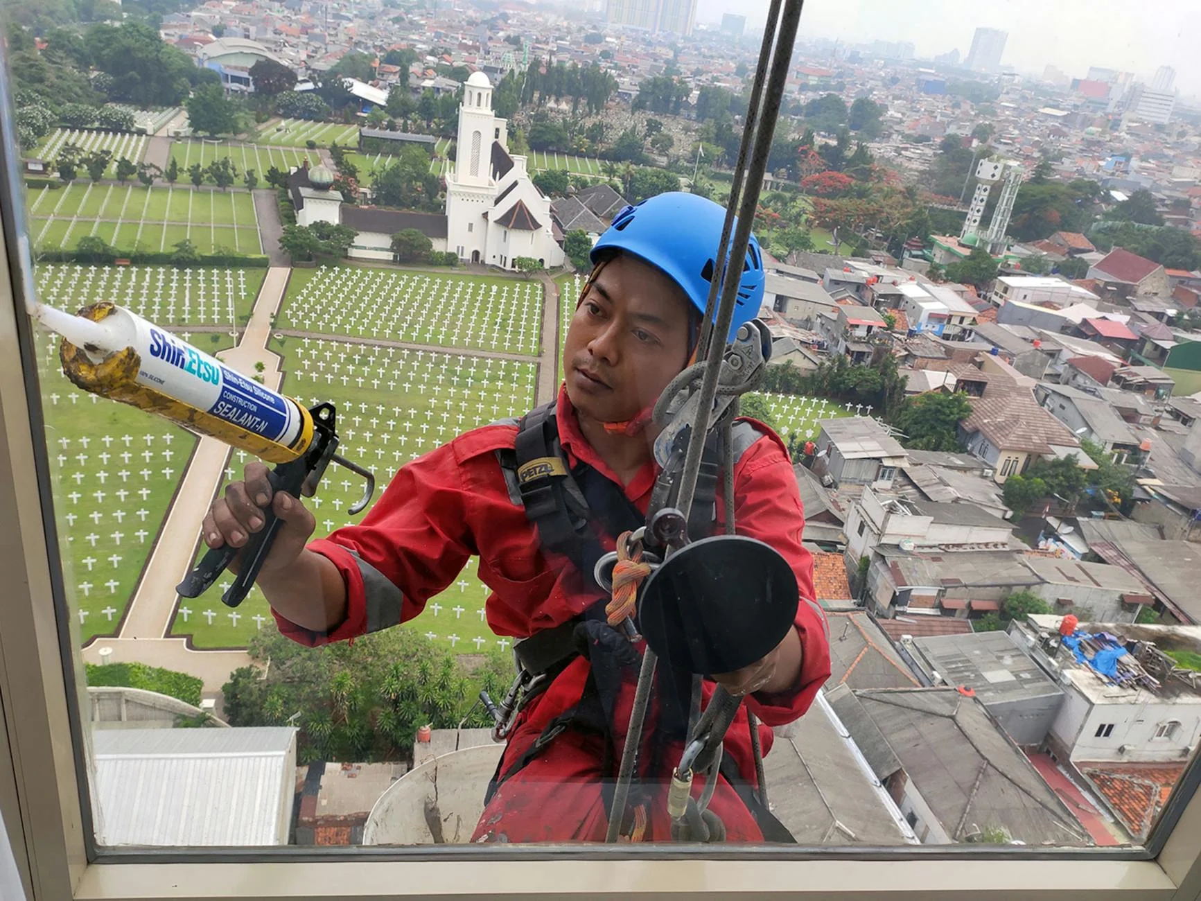 Bagaimana Cara Menghilangkan Noda Membandel Pada Plafon PVC?